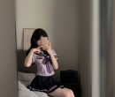 清純學生妹：可寧157.B.43.19歲 清純系女生 完美身材 粉色穴穴 喜歡上位搖 夾得特別緊