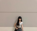高中生制服妹：小櫻158.B.45.18歲 短襪白鞋綁馬尾 制服裙短到快露屁股